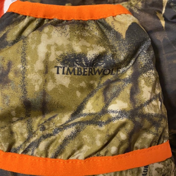NWOT: 0-3 months Puffer Camo Snowsuit - Picture 6 of 7